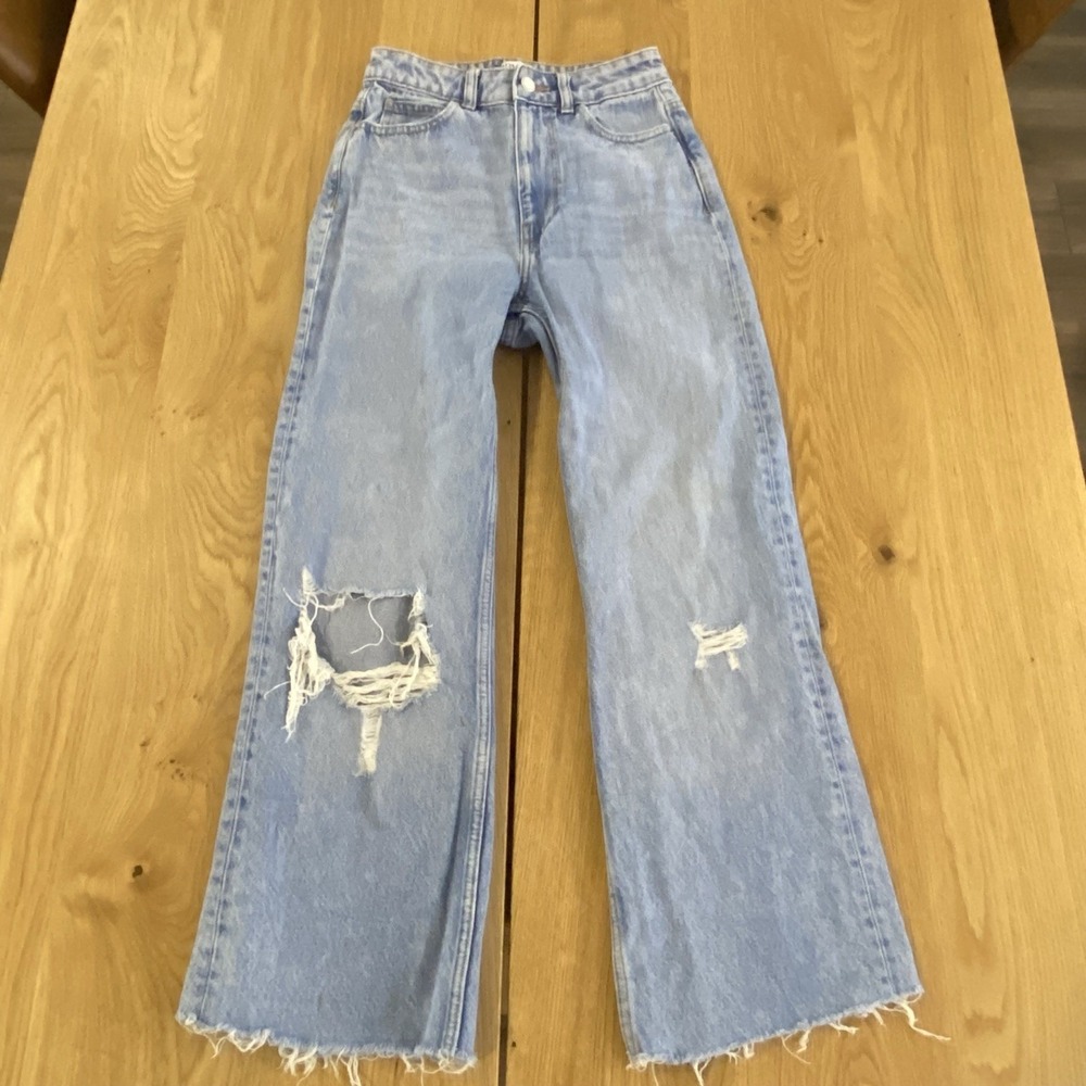 Zara high waisted jeans Women's Size 2 W24 Wide Leg Shredded Light Wash